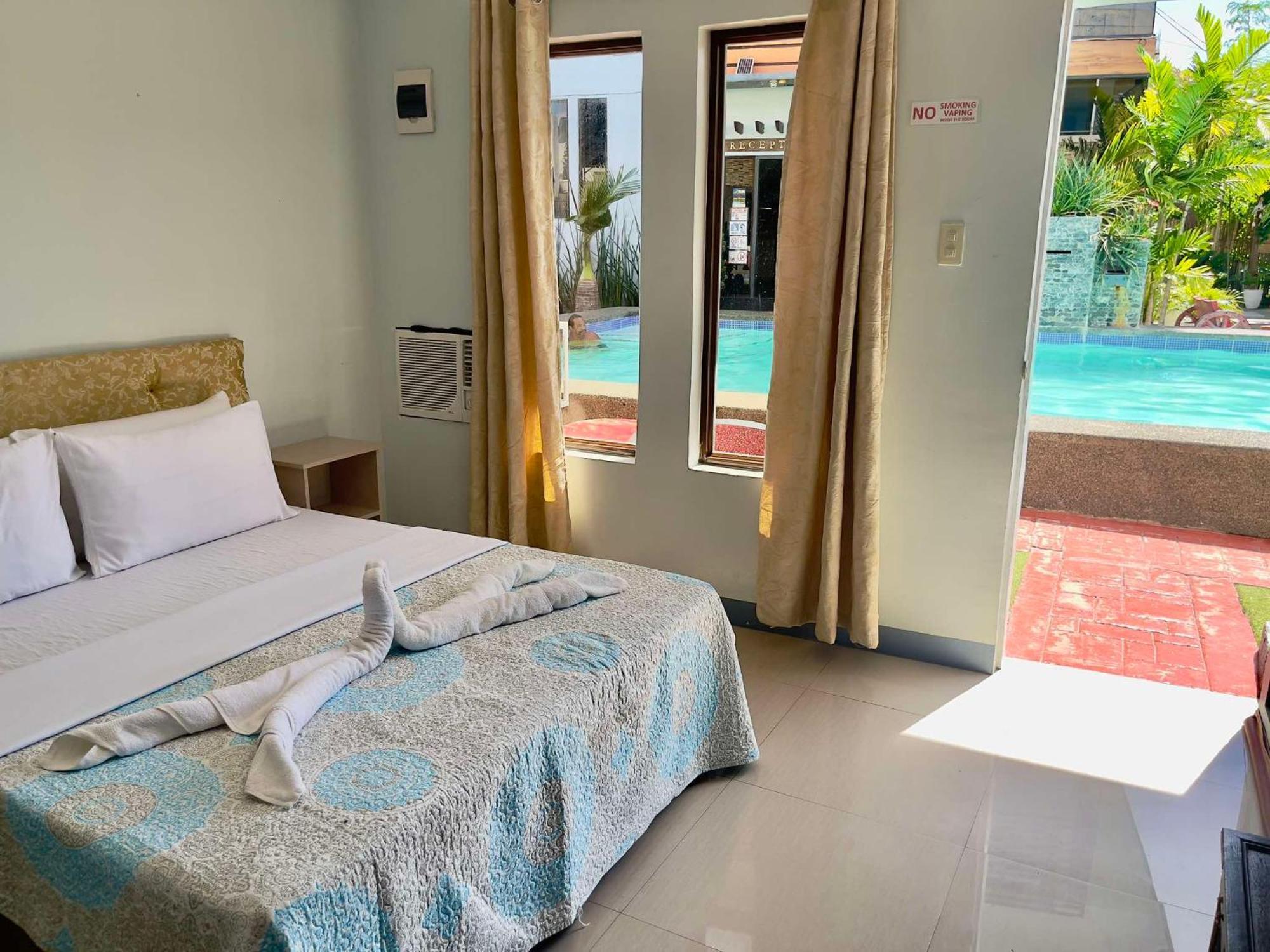 Hotel Little Rock Cebu à Île de Mactan Extérieur photo
